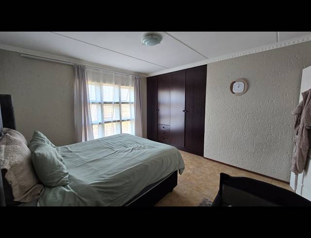 2 BEDROOM SECTIONAL TITLE FOR SALE IN MULBARTON